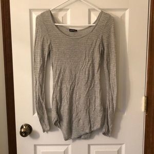 EXPRESS Slightly asymmetrical light grey sweater